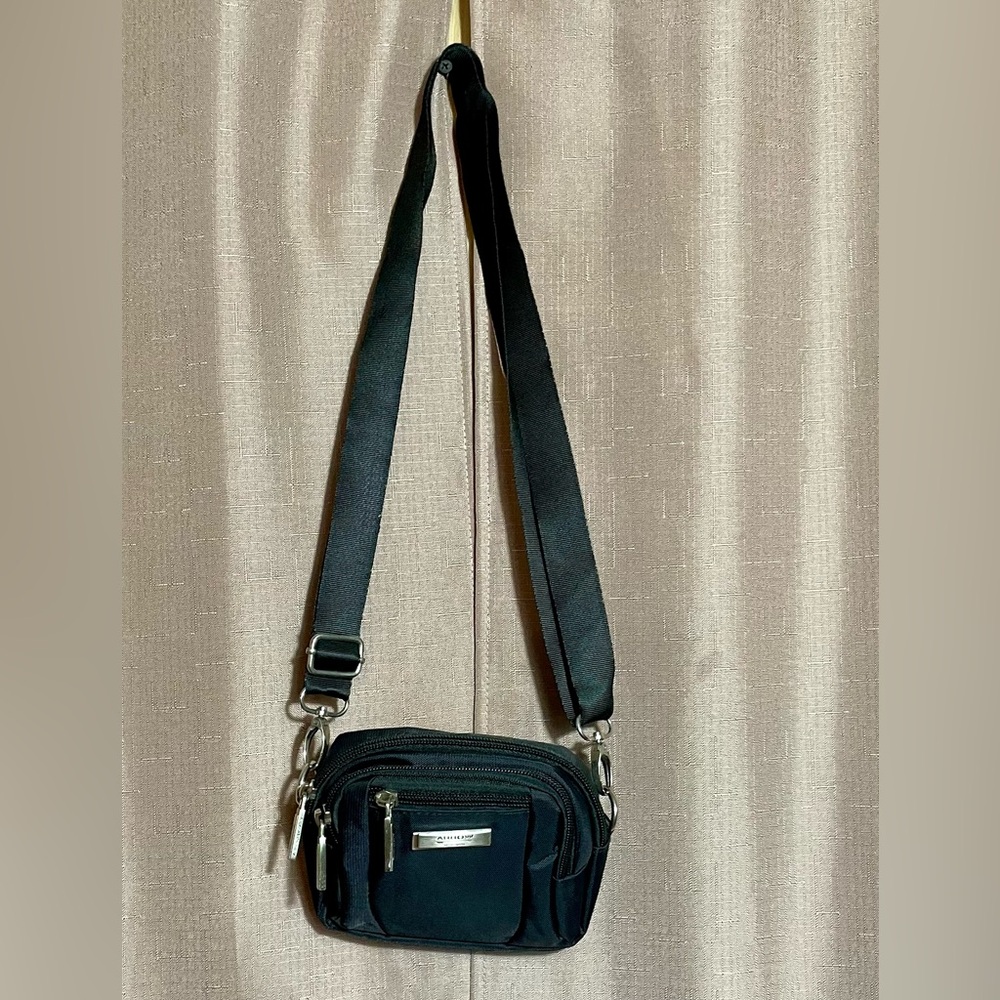 Arrow USA 1851 Nylon Black Crossbody 6” X 4.5” EUC